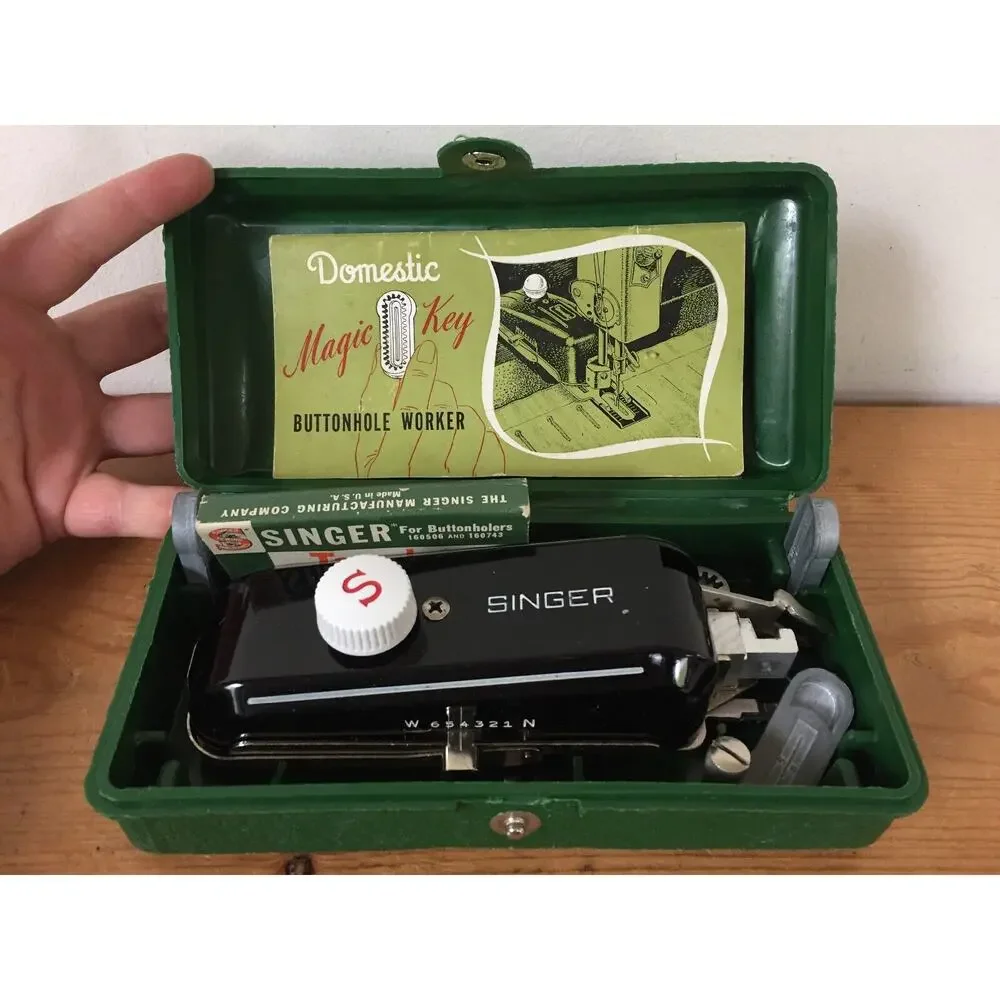 Vtg 1940s Singer Sewing Machine Magic Key Buttonholer Worker 160506 w Templates